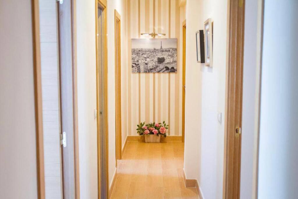 Апартаменты Piso Junto A La Catedral, 4-5 Personas Малага Экстерьер фото